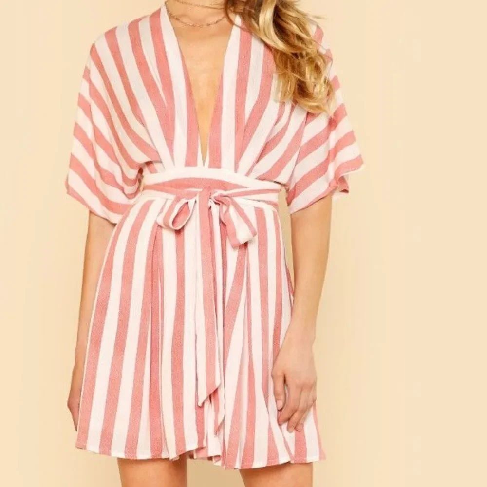 ✨ HP✨Open Back Belted Striped Dress✨ - Picture 2 of 5
